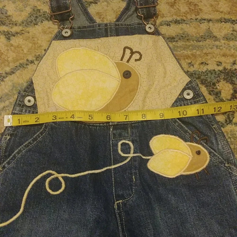 Rare Vintage Oshkosh Bgosh Vestbak With Bees Ruffles On Hem Of Overalls
